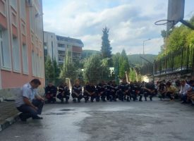 За 23-ти път: Огнеборците се поклониха пред плочата на загиналия младши лейтенант Кръстьо Стоянов