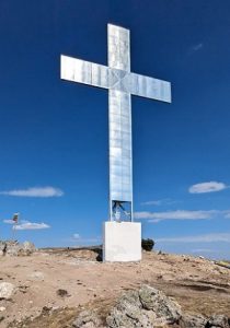 УТРЕ: Освещават християнски кръст край Стрелча 1 05стрелча