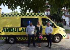Семейство Сеферинкини дари линейка на МБАЛ – Пазарджик, това е втората дарена от тях за наша болница