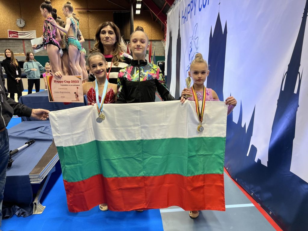 07художествена корица