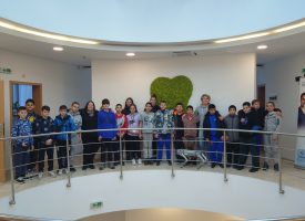 Петокласници от Спортното училище посетиха „Ситидент – Усмивка“