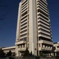 В събота отново катерят сградата на Община Пазарджик