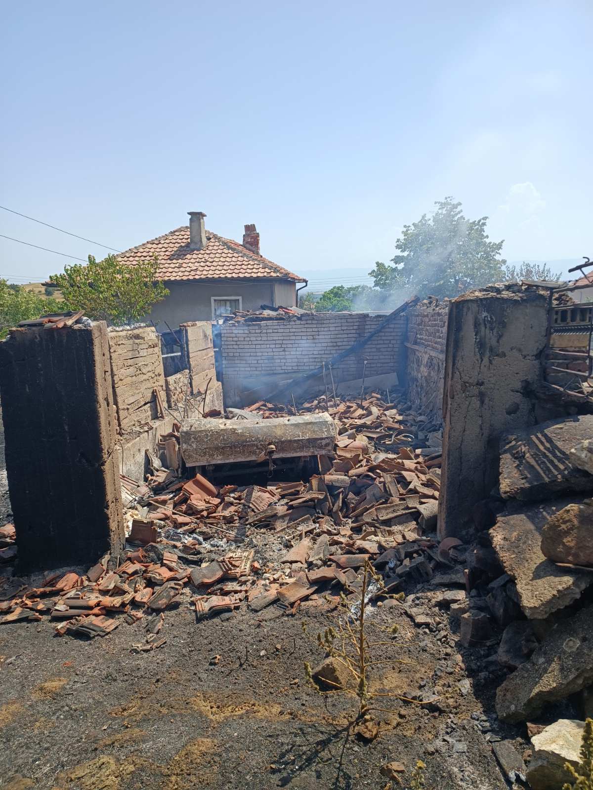 Нов кошмар: Този път в Свобода горят две къщи 1 pojar