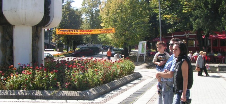 Двама вандалстват във Велинград по празниците