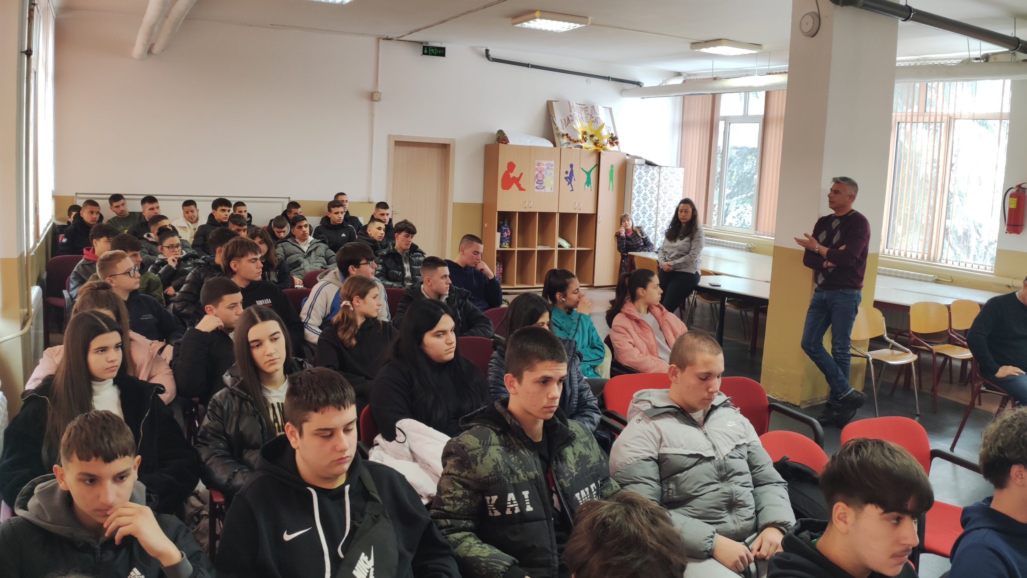 Днес в Спортното училище: Продължават срещите на учениците с представители на системата на МВР 1 IMG 20250218 101239