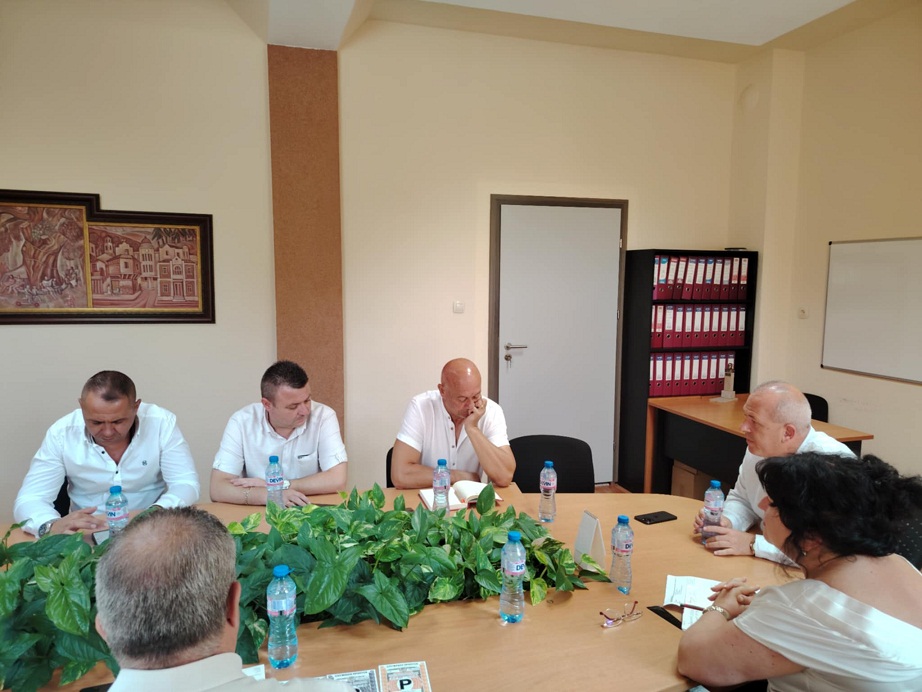sreshta polic i kmet 2025