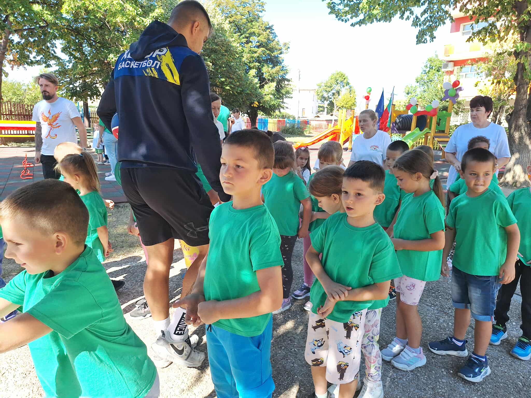 В ДГ "Веселка": Градинарчета от Ивайло, Сарая и ЧДГ "Доброта" отбелязаха Европейския ден на спорта в училище 4 553595647 640373899144847 7657213388972675867 n