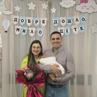Честито! Първородна дъщеря посрещнаха д-р Паулина Китова от Клинична лаборатория и д-р Костадин Киричев от УНГ отделение на МБАЛ-Пазарджик