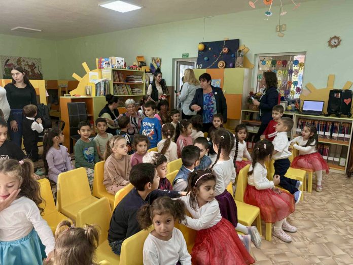 press_akciya_farmacevti_obrazovanie deca