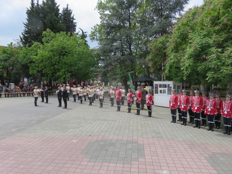 12химн