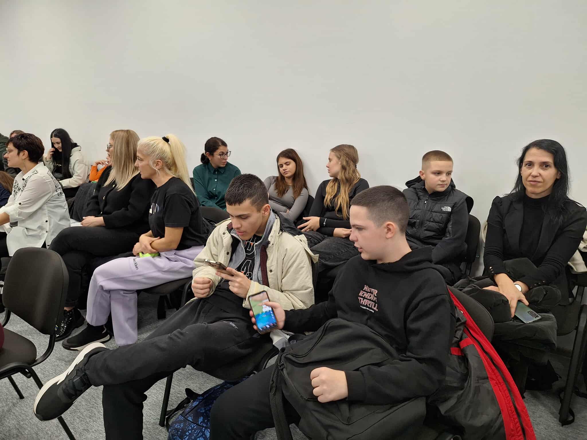 Отборите на ПГХВТ "Атанас Ченгелев" и ОУ"Св. Патриарх Евтимий" спечелиха първо място в "Пътешествие в миналото" 5 589110000 826054197001569 5780750757862519664 n