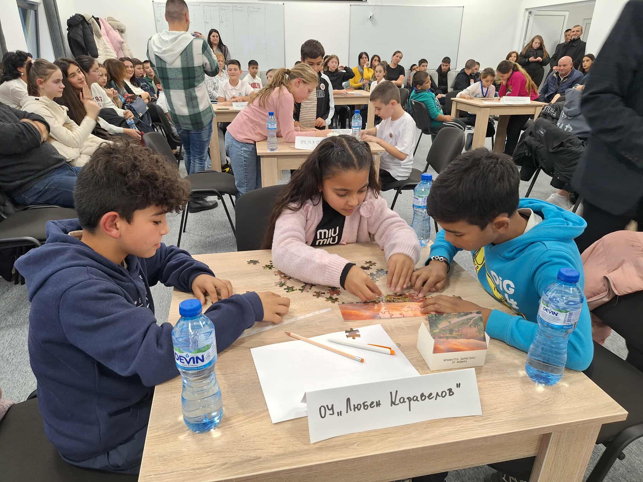 Отборите на ПГХВТ "Атанас Ченгелев" и ОУ"Св. Патриарх Евтимий" спечелиха първо място в "Пътешествие в миналото" 8 591946840 25129647506705928 4230179478294633946 n