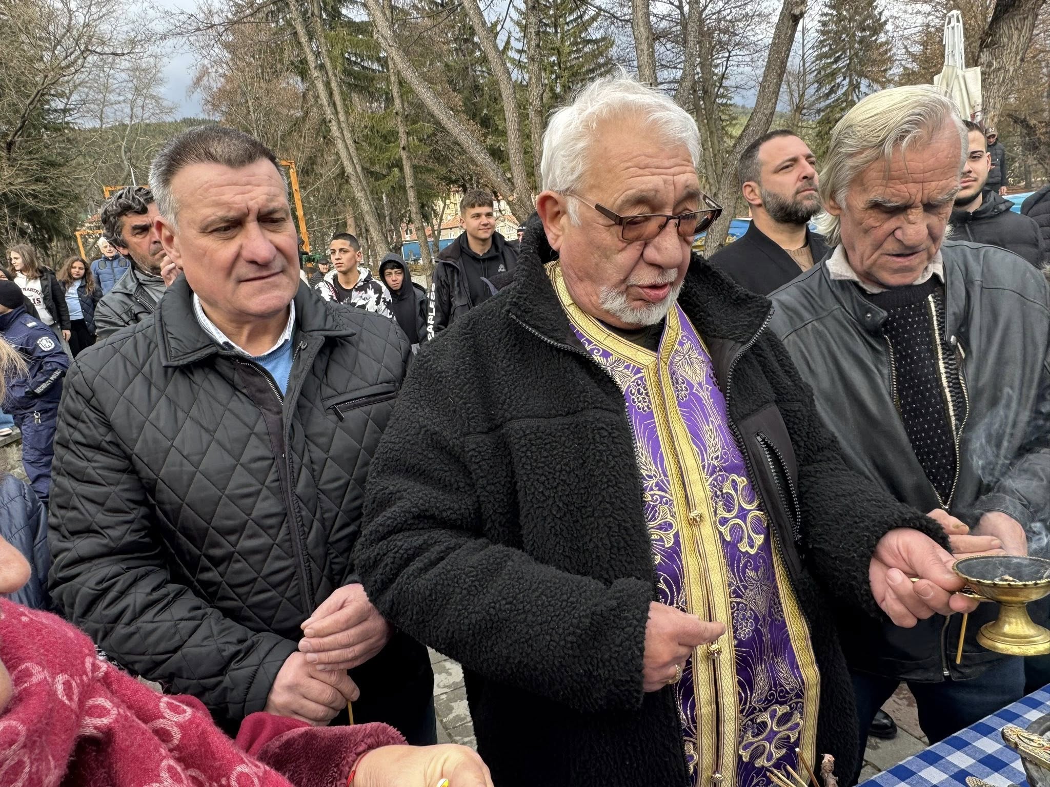 Велинград на Богоявление: Два кръста полетяха към Клептуза и плаж "Йосиф Шнитер", ето кой ги улови 6 610947534 1197334179212024 7626989770053919731 n