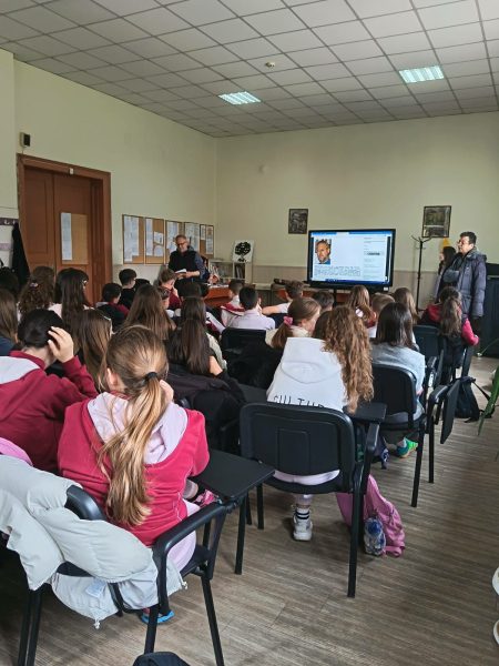 Творци гостуваха в ОУ"Проф. Иван Батаклиев" в края на Светлата седмица по време на кампания на МОН 2 52ff3f54 60c2 4960 8814 d0e408c04280